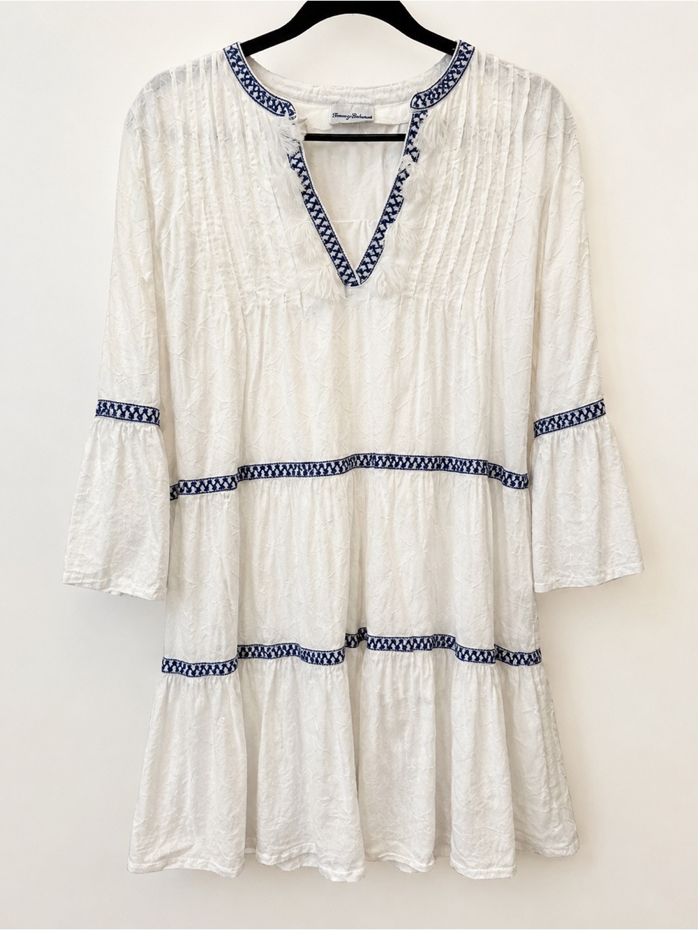 🏖️ Tommy Bahama White Tunic Cover-Up with Blue Embroidered Trim